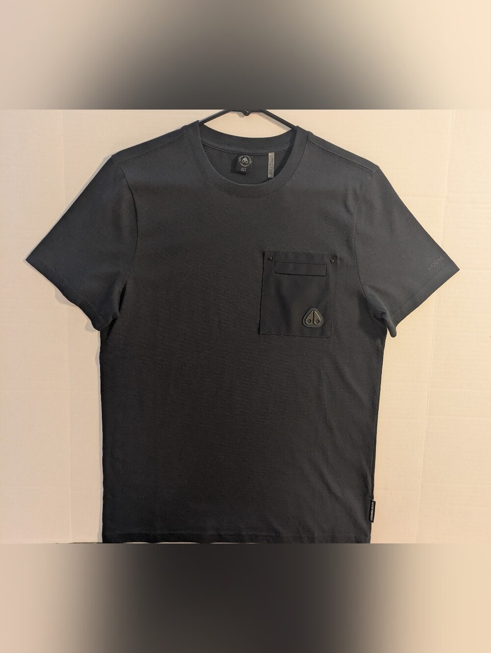 Moose Knuckles Men's Black Short Sleeve Pocket T-Shirt- XS (NWOT)